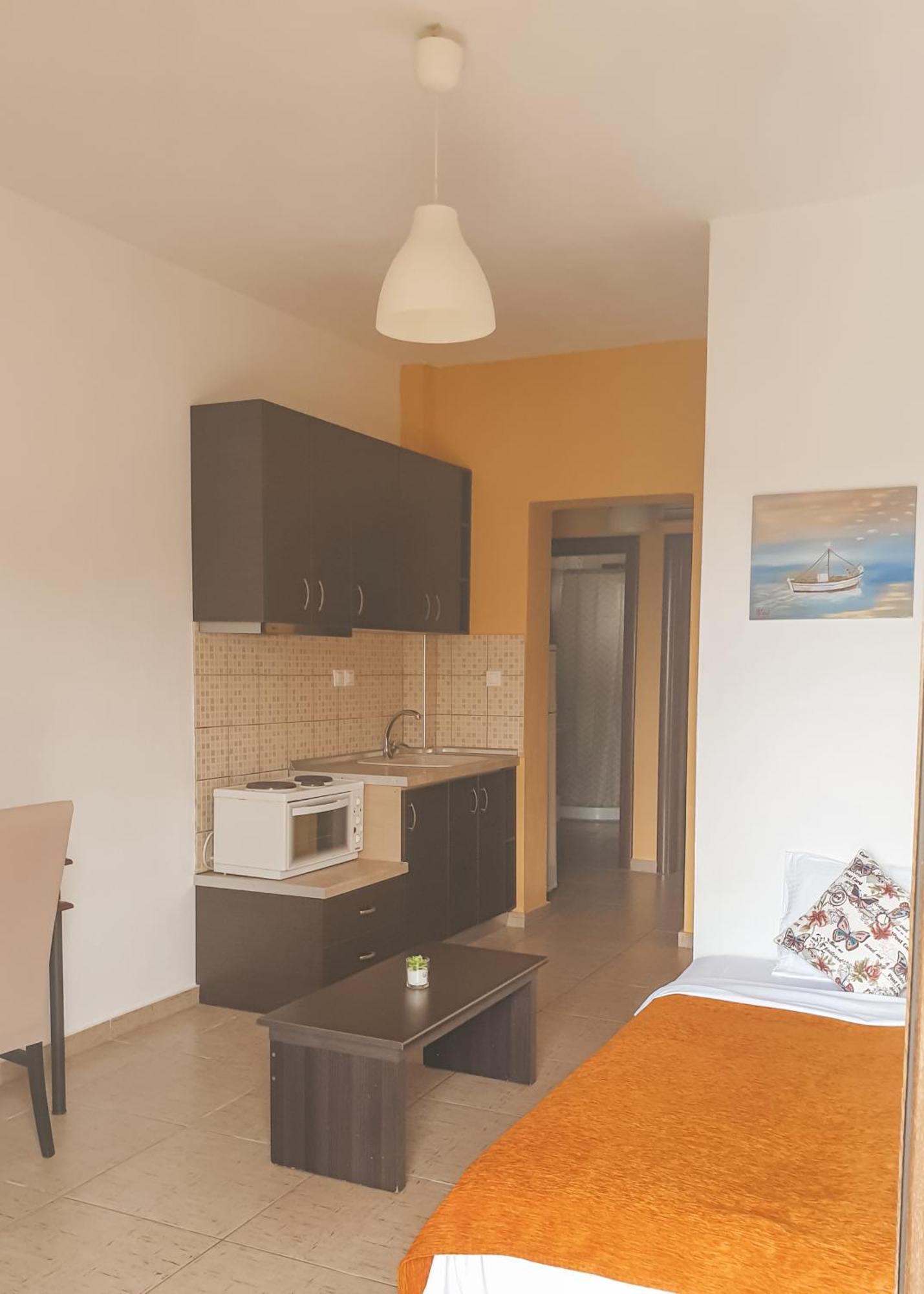 Aroma Studios And Apartments 보우르보우로우 외부 사진